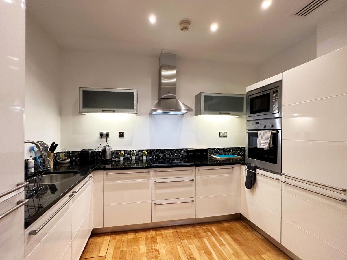 Stylish Apartment In Canary Wharf London Exterior foto