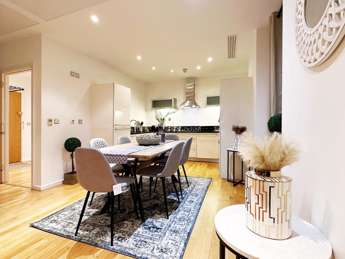 Stylish Apartment In Canary Wharf London Exterior foto
